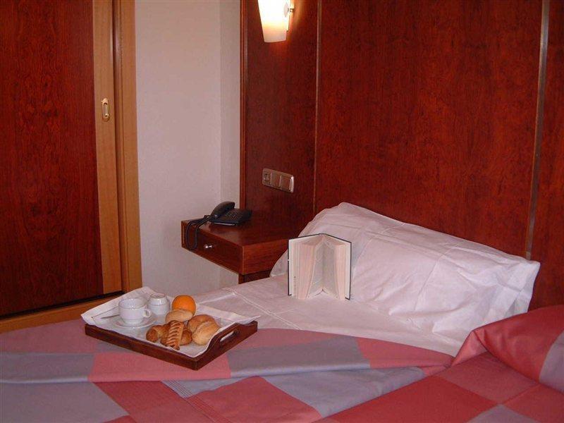 Nch Hotel Τορρεμολίνος Εξωτερικό φωτογραφία
