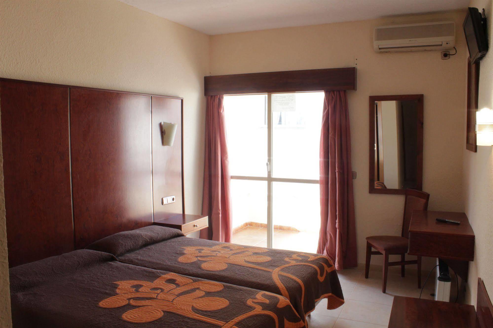 Nch Hotel Τορρεμολίνος Εξωτερικό φωτογραφία